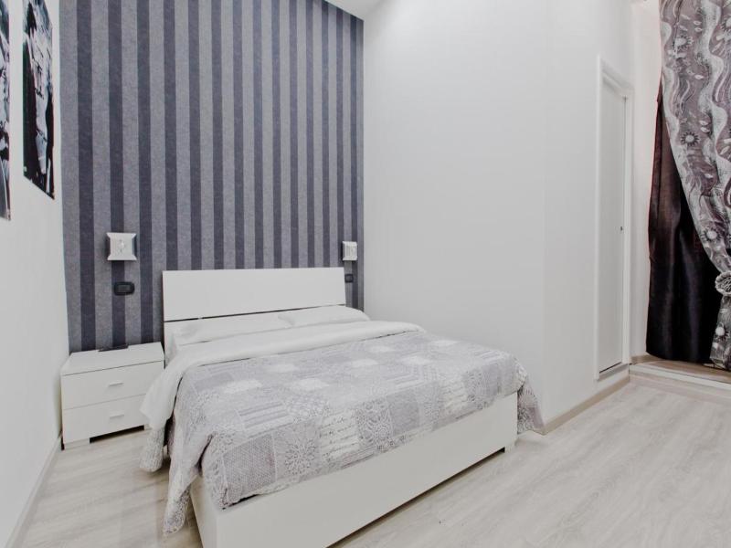 New Rome House image