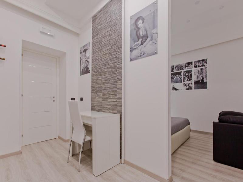 New Rome House image