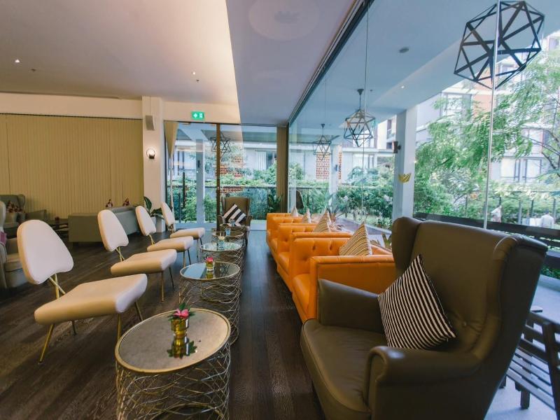 Balcony Courtyard Sriracha Hotel Serviced Apartmen image