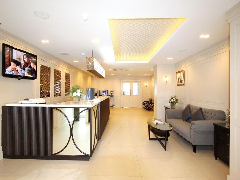 14 Residence image