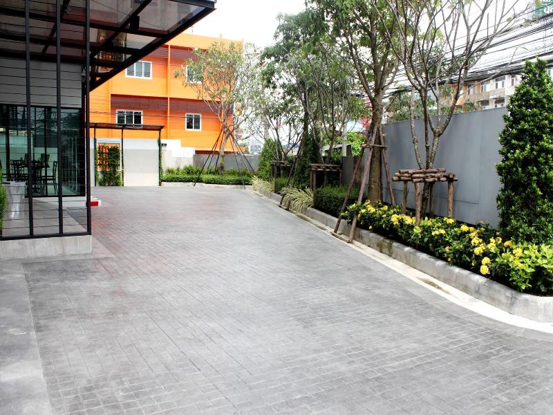 14 Residence image