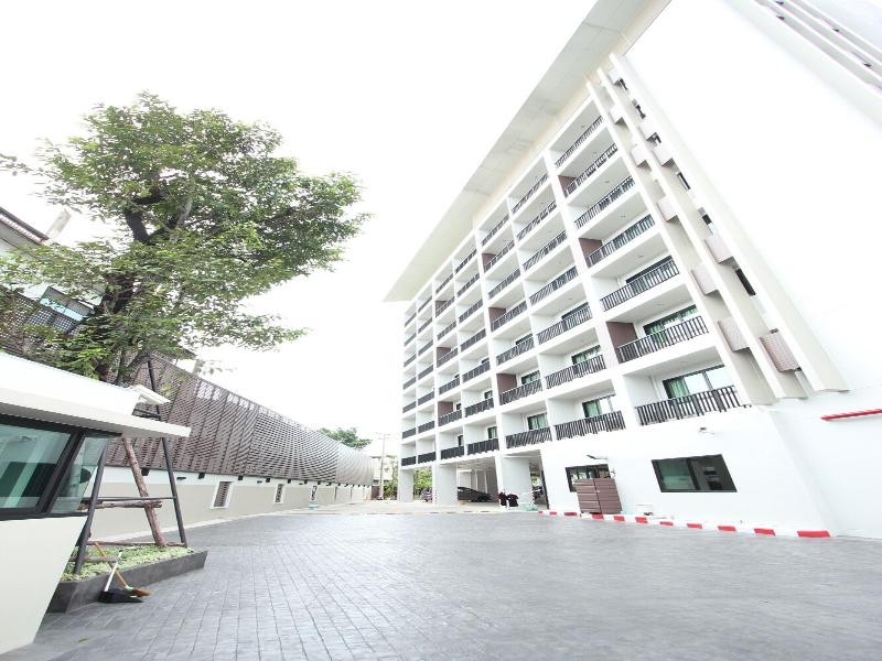 14 Residence image