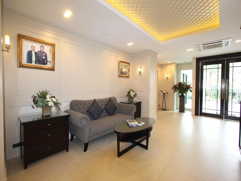 14 Residence image