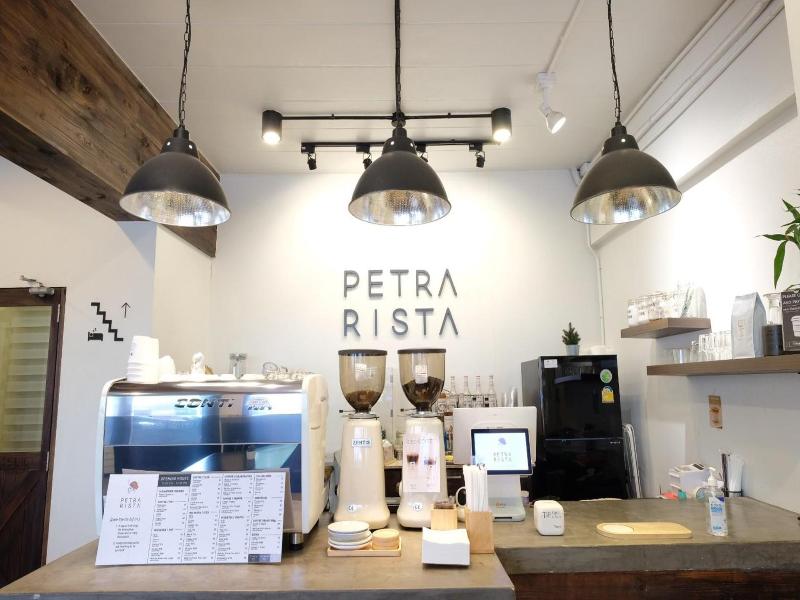 Petra Poshtel Donmuang image