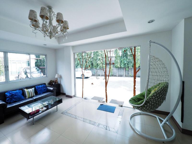 The Park Bangyai Apartment image