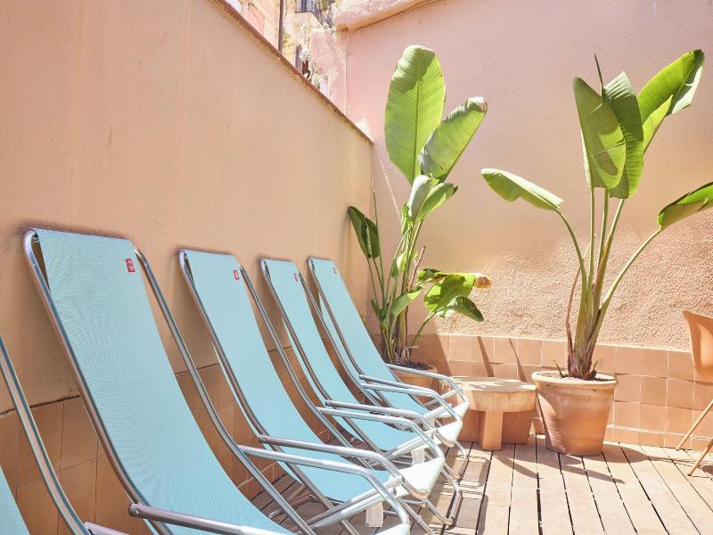 Amistat Beach Hostel image