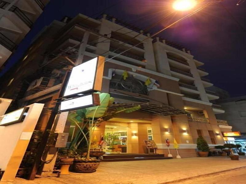 The Whitehouse Condotel image