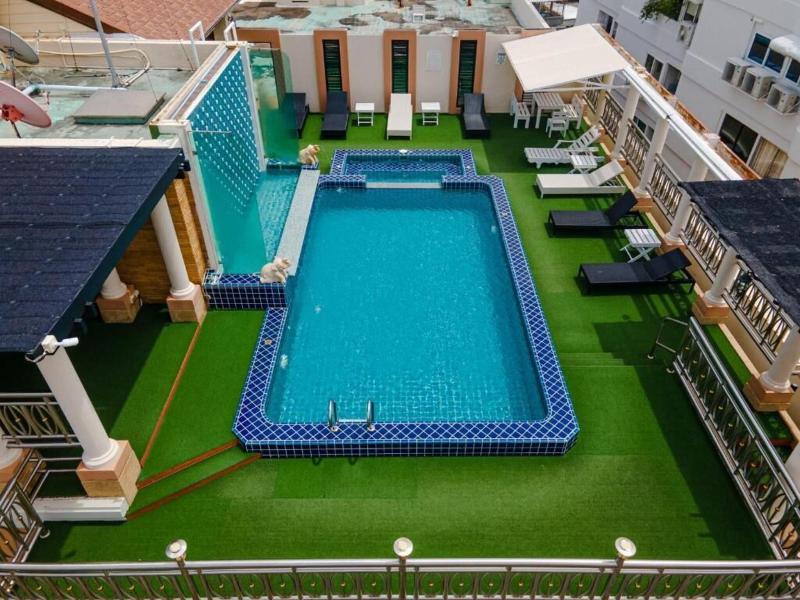 The Whitehouse Condotel image