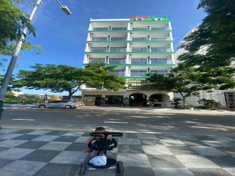 Moon Hotel image