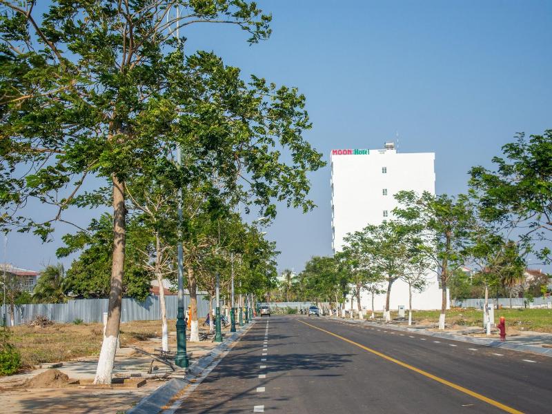 Moon Hotel image