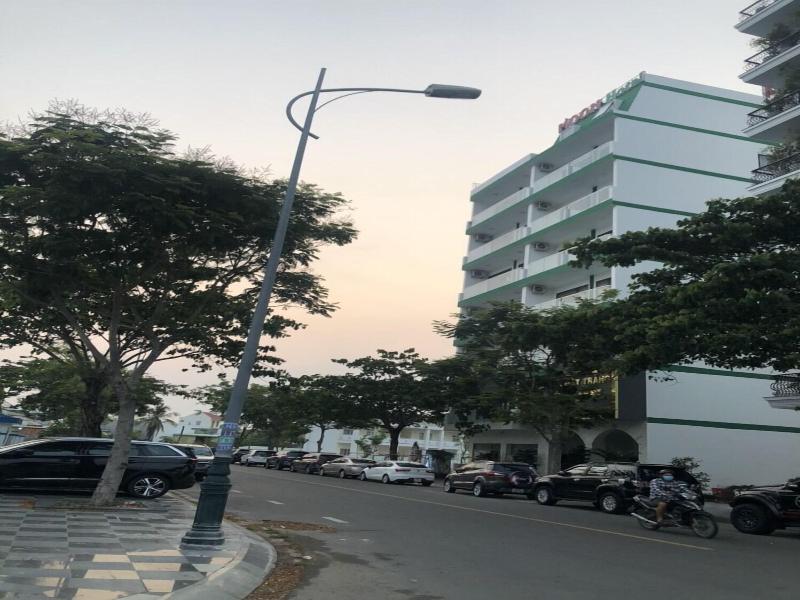 Moon Hotel image