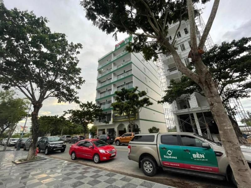 Moon Hotel image