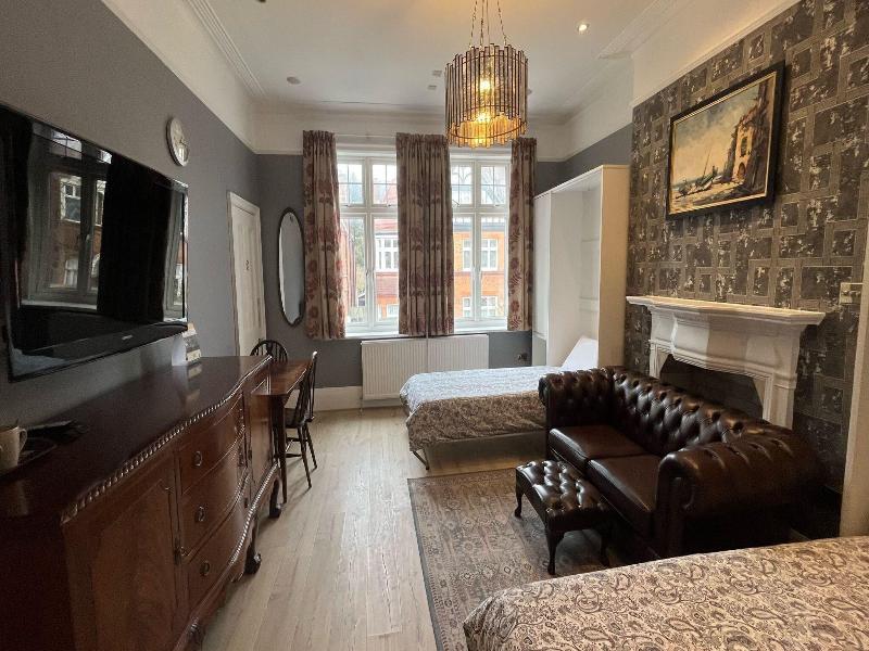 Charlotte Guest House image