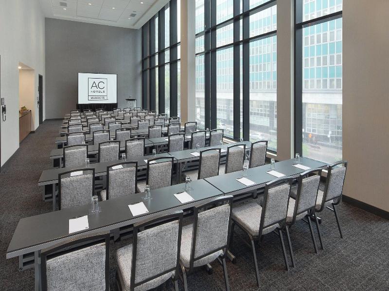 Ac Hotels By Marriott Montreal Downtown image
