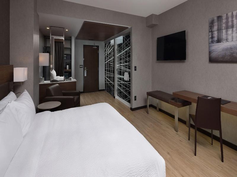 Ac Hotels By Marriott Montreal Downtown image