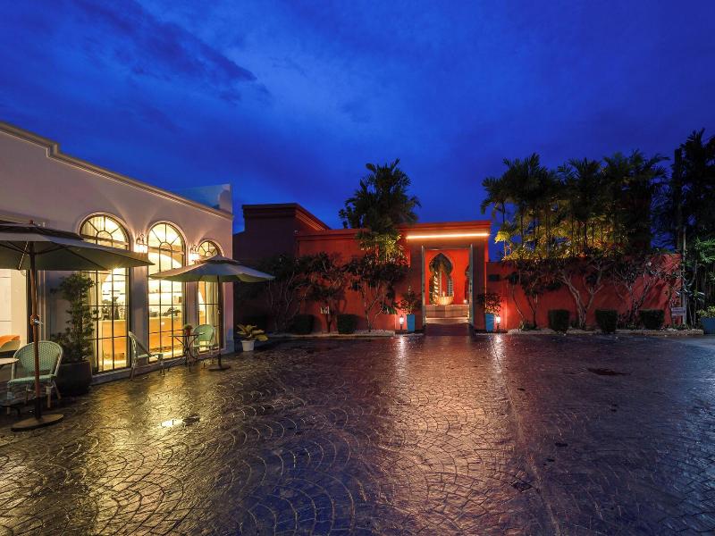 The Kiri Villas Resort image