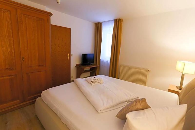 Parkhotel-Forsthaus  Dresden image