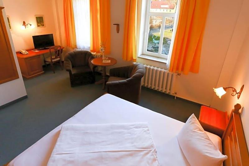 Parkhotel-Forsthaus  Dresden image