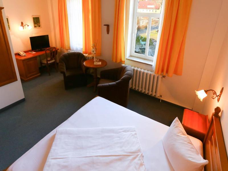 Parkhotel-Forsthaus  Dresden image