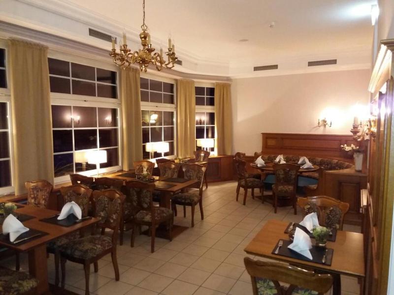Parkhotel-Forsthaus  Dresden image