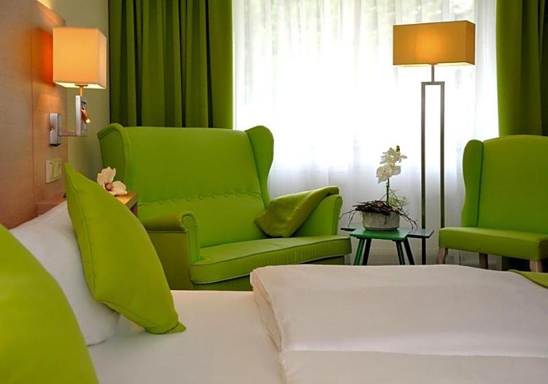 Parkhotel-Forsthaus  Dresden image