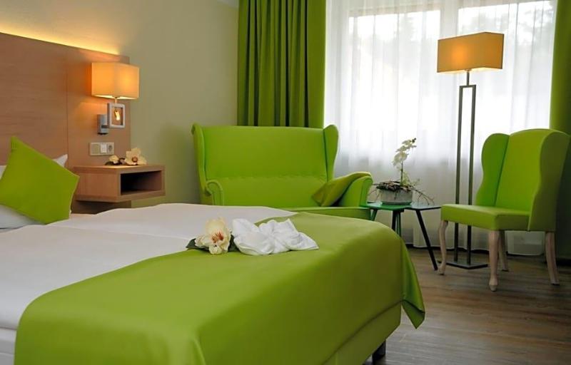Parkhotel-Forsthaus  Dresden image