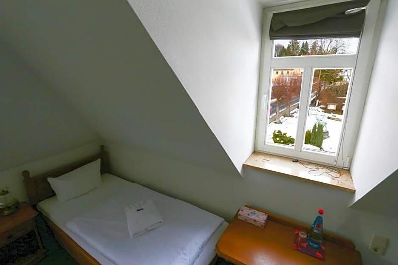 Parkhotel-Forsthaus  Dresden image