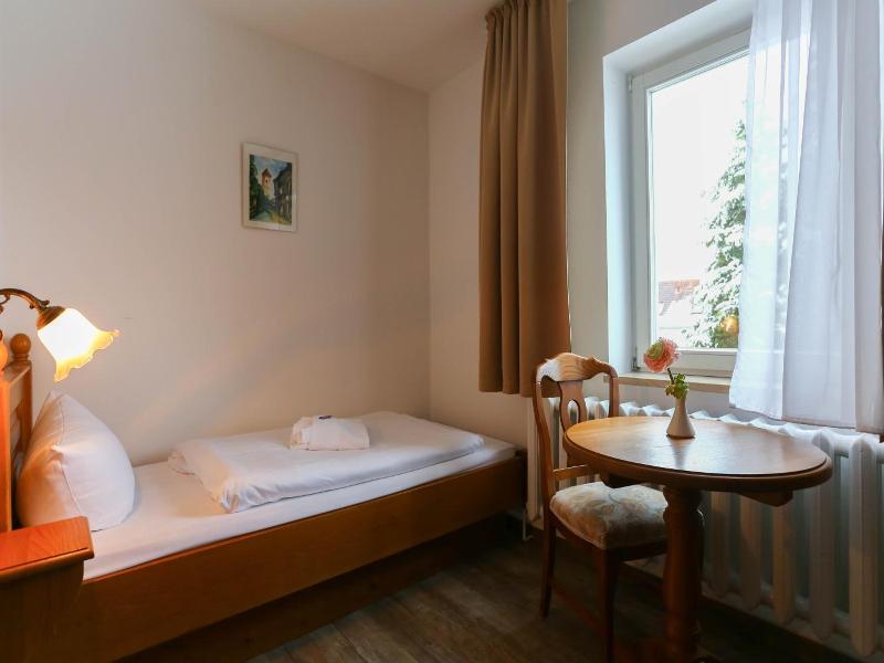 Parkhotel-Forsthaus  Dresden image