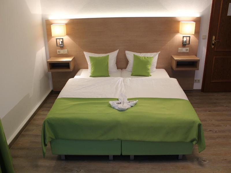 Parkhotel-Forsthaus  Dresden image