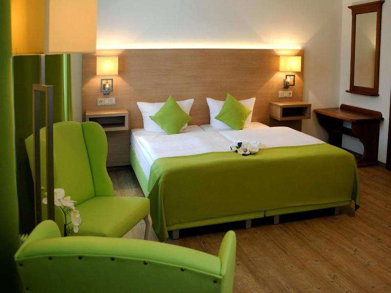 Parkhotel-Forsthaus  Dresden image