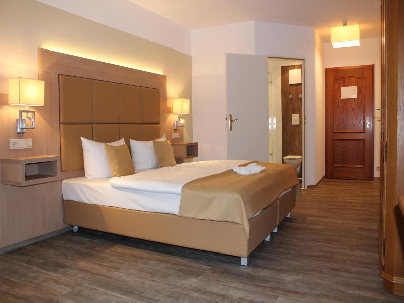 Parkhotel-Forsthaus  Dresden image