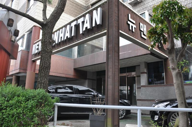 New Manhattan Hotel image