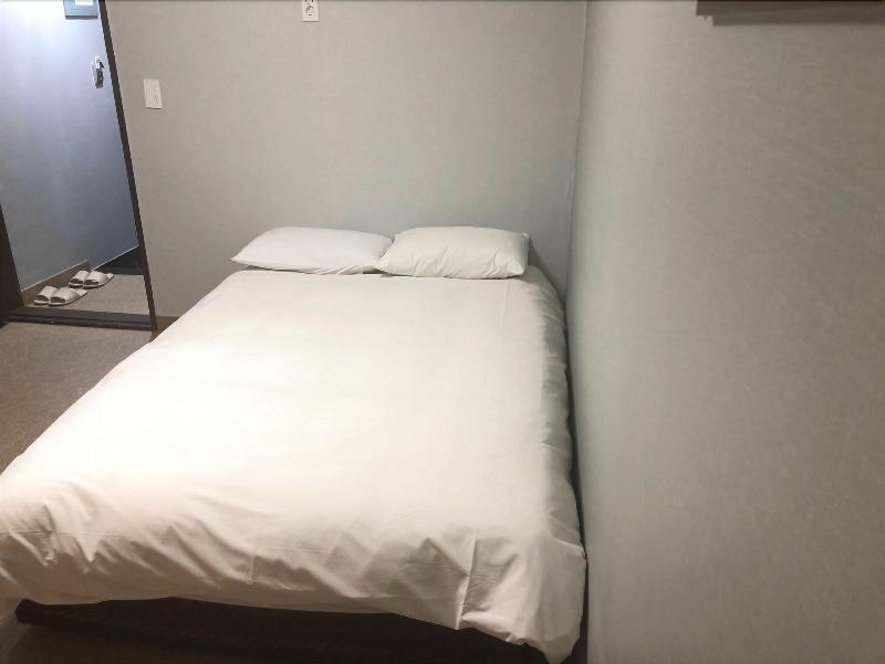 New Manhattan Hotel image