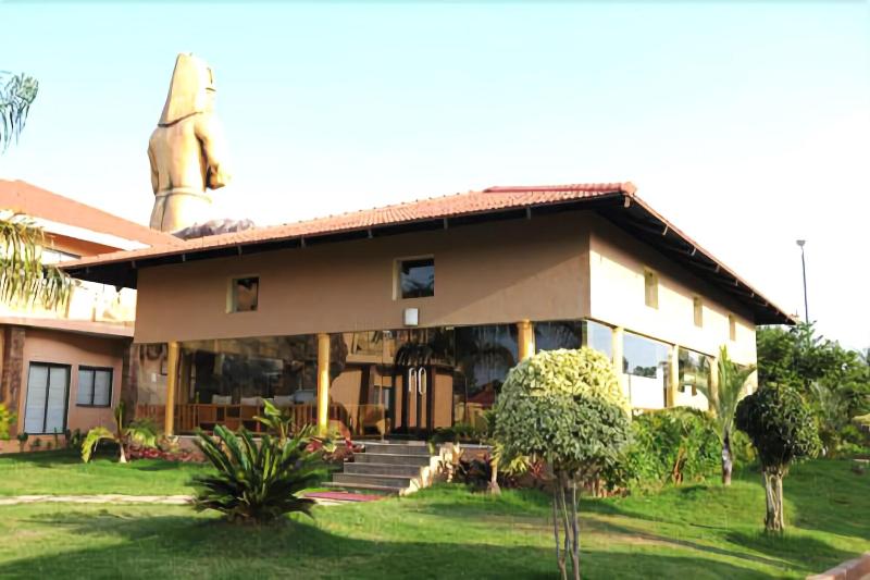 Golden Amoon Resort