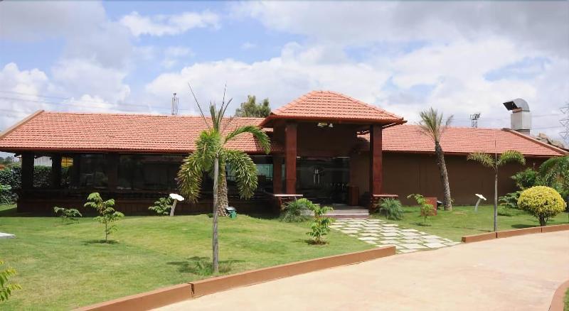 Golden Amoon Resort