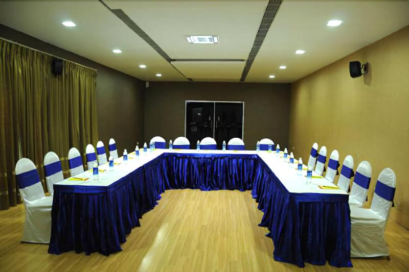 Golden Amoon Resort