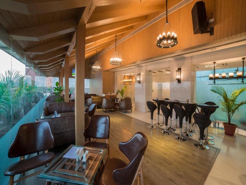 Costa Riviera Hotel image