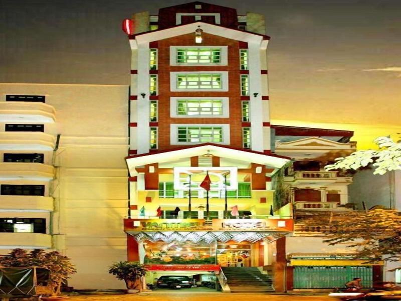 Van Mieu Hotel image