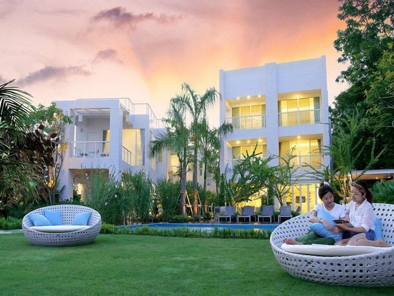 Verano Beach Villa image