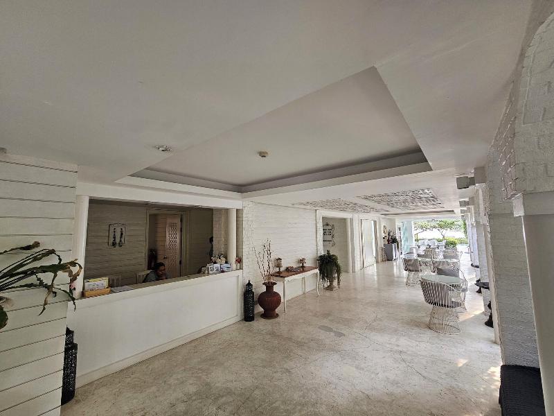 Verano Beach Villa image