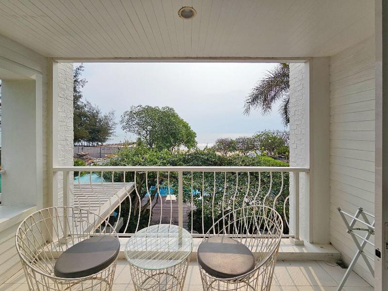 Verano Beach Villa image