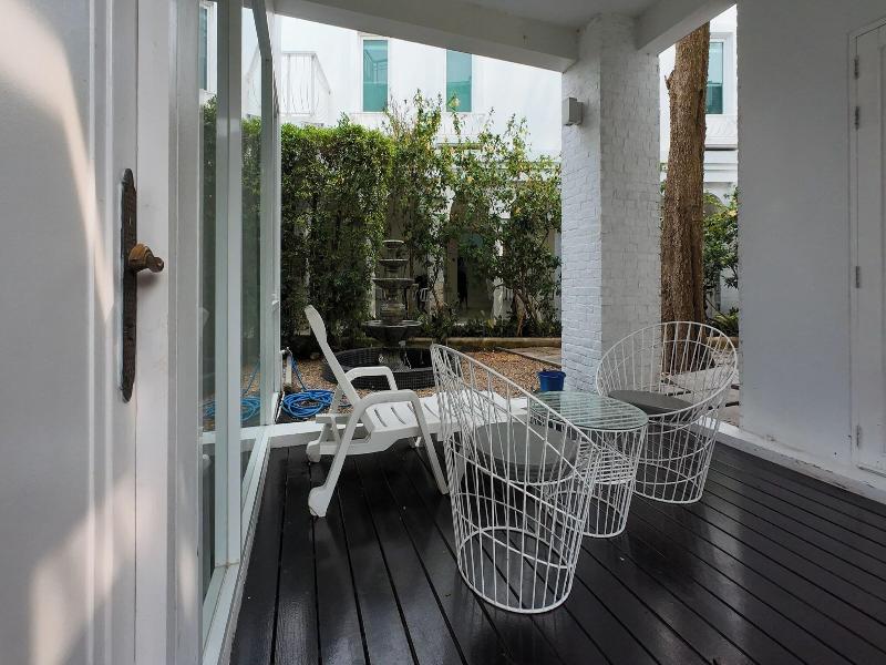 Verano Beach Villa image
