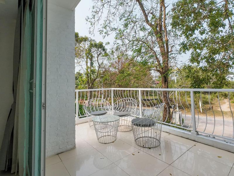 Verano Beach Villa image