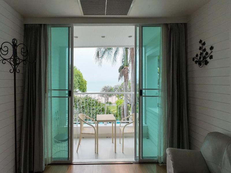 Verano Beach Villa image
