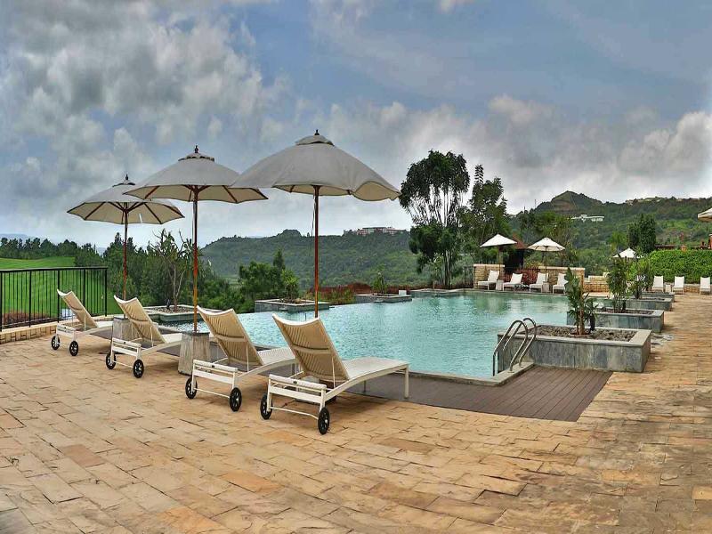 Oxford Golf Resort image