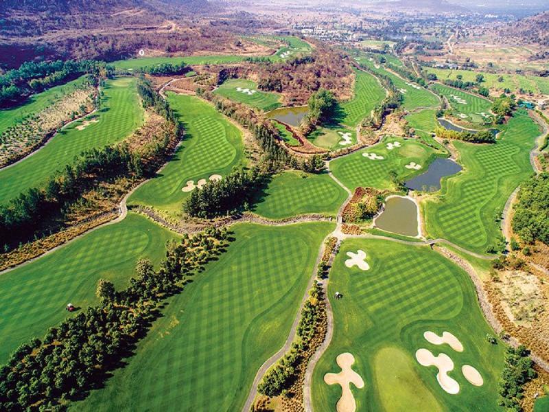 Oxford Golf Resort image