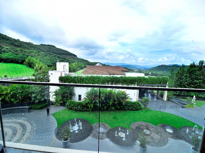 Oxford Golf Resort image