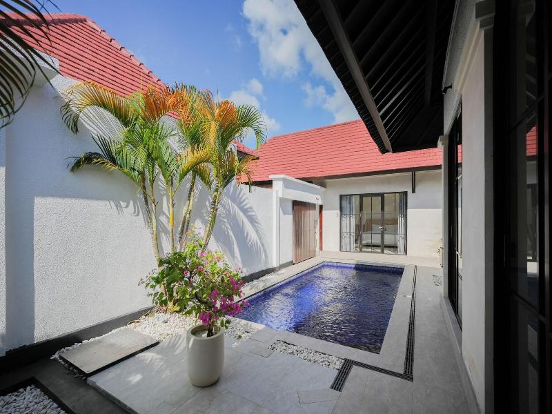 Blue Marlin Villas Legian image