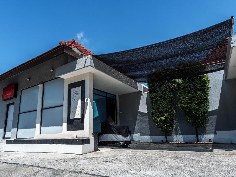 Blue Marlin Villas Legian image