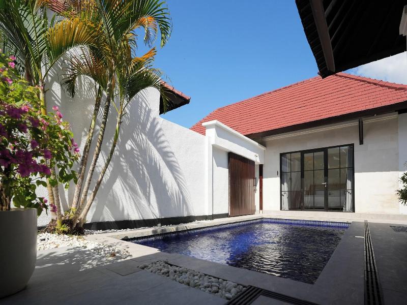 Blue Marlin Villas Legian image